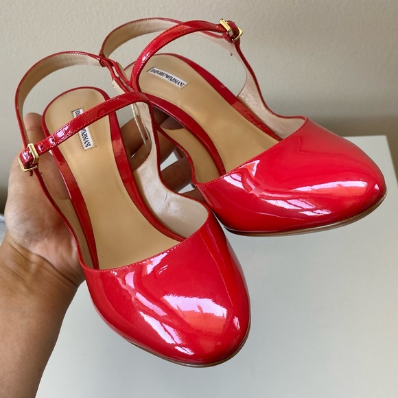 Emporio Armani 39 Bright Red Sexy Classic Rate Patent Leather Slingback Pumps!